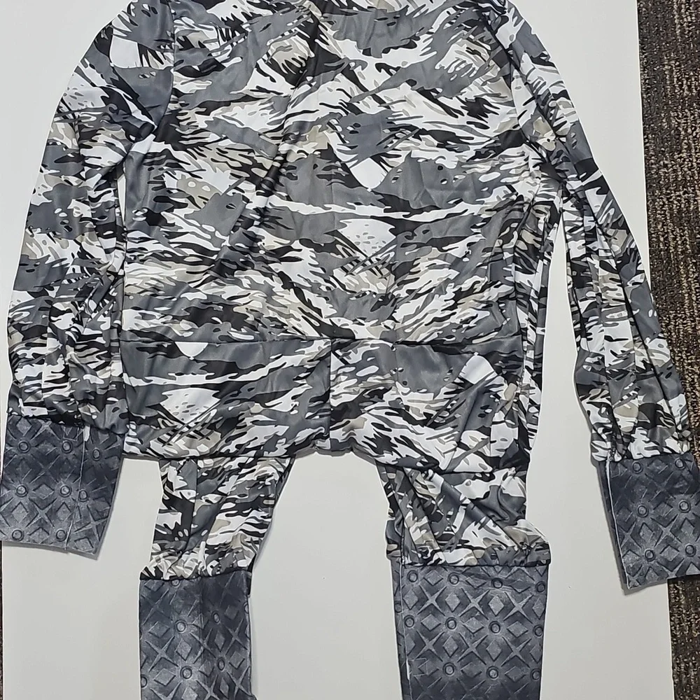 Target Hyde and Eek! Kids L Winter Wolf Ninja Costume - Black, Gray, White EUC